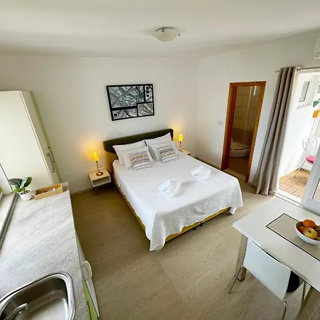 Hvar Sunny Hill Apartamento *