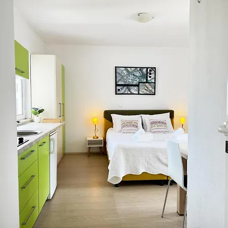 Hvar Sunny Hill Apartment